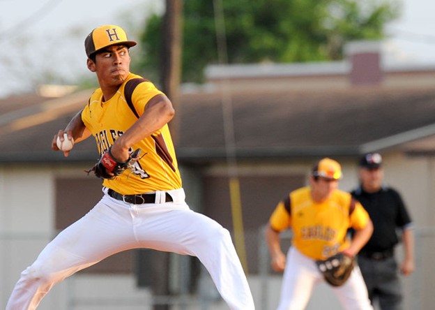 Noe pitching